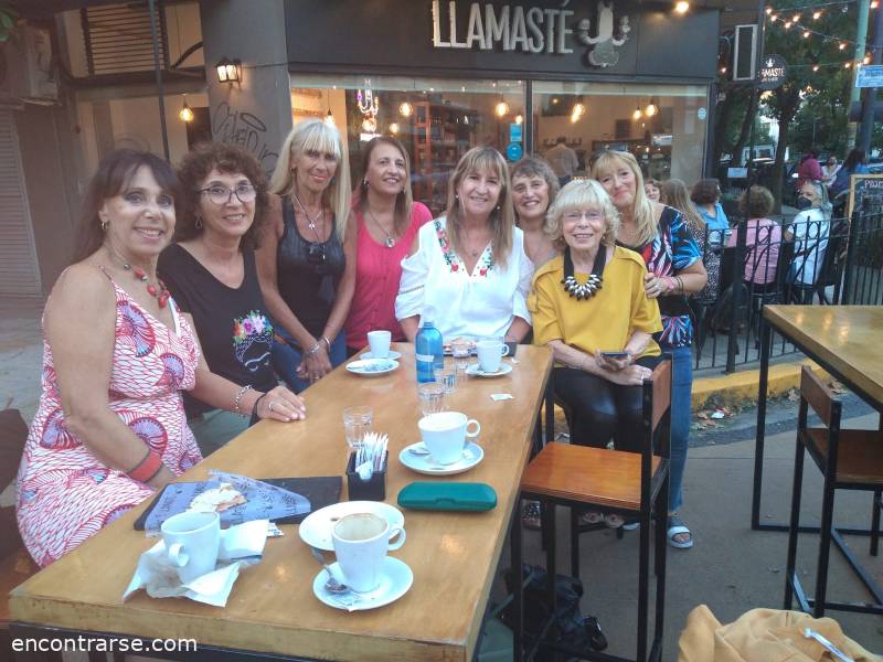 Encuentro 25444 : EN EL DÍA DE LA MUJER NOS JUNTAMOS A TOMAR UN CAFÉ