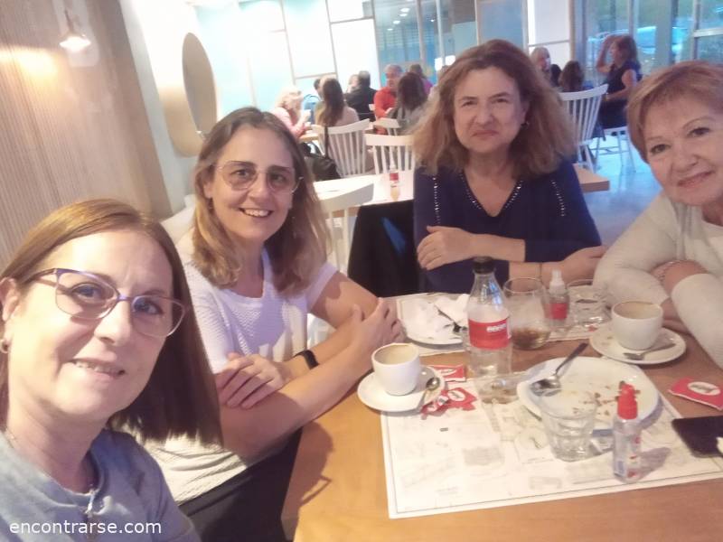 Encuentros Grupales (23/04/2022) :   "Caminamos juntos" 
