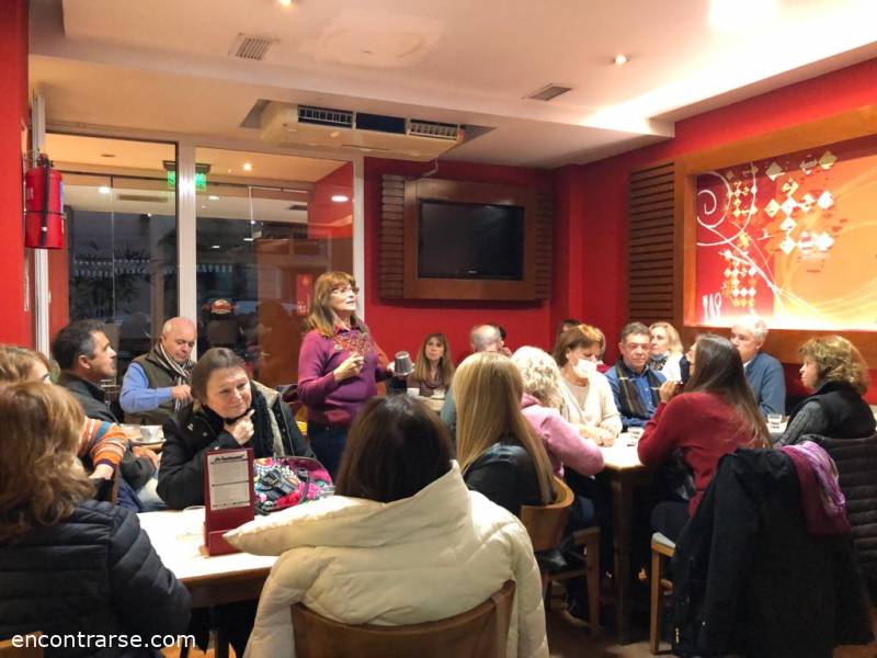 26170 1 ¿SABEMOS ESCUCHAR? Café conociéndonos, club de charlas, amigos y algo más...