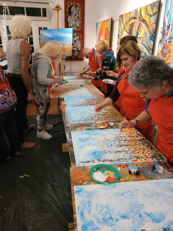 Encuentro 26868 : PAINT NIGHT EN AREAMISTICA 