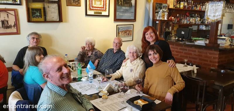 26963 3 Vení a Festejar el Día del Maestro y los Cumples!