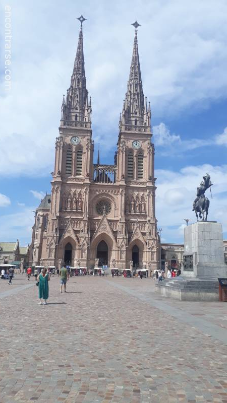 Encuentro 27025 : Lujan turístico Recreativo Cultural Histórico y Religioso.- 