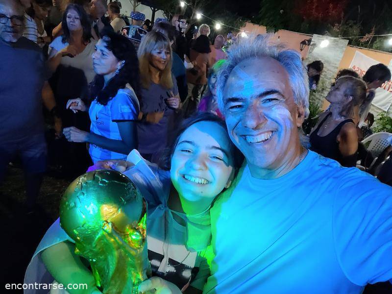 27389 32 Fiesta de Fin de Año en casa de Encontrarse !!! 