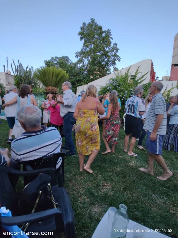 Encuentros Grupales (18/12/2022) :   Fiesta de Fin de Año en casa de Encontrarse !!! 