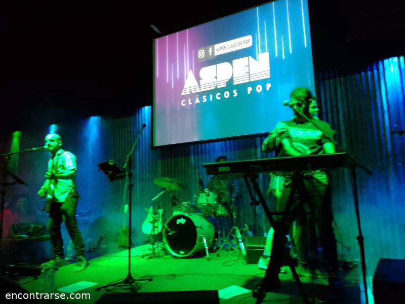 27525 12 ASPEN CLASICOS POP FOOD & LIVE MUSIC