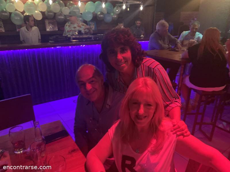 27525 5 ASPEN CLASICOS POP FOOD & LIVE MUSIC