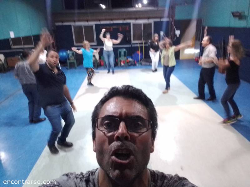 Encuentros Grupales (15/11/2022) :   MARTES MOVIDITO…   REVOLUCIÓN SALSABACHATERA !