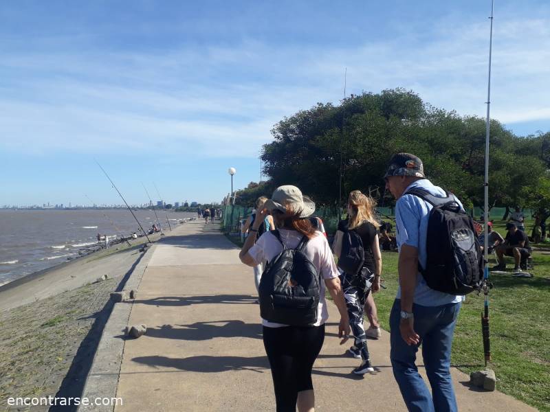 27674 11 CAMINANTES, VOLVEMOS A LA RIVERA NORTE!!! y merendamos en el coqueto resto de la estacion Anchorena.