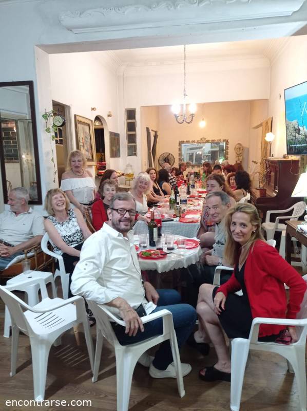 27811 8 TE INVITO A FESTEJAR FIN DE AÑO JUNTOS  EN MI CASA..