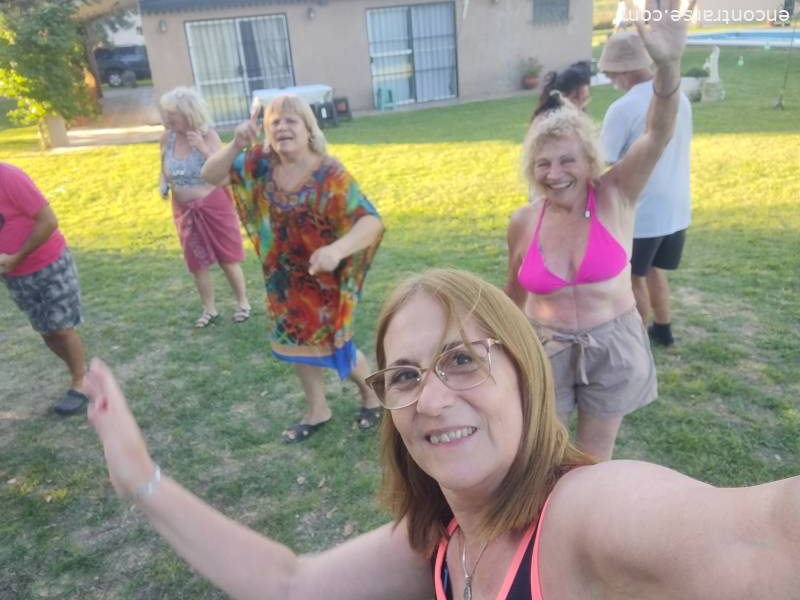 27938 44 Fiestón en Alejandro Petión 