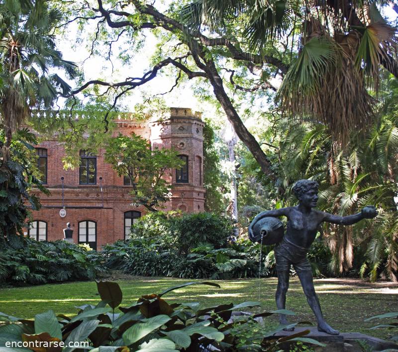 28034 10 Museo Evita  .- Botanico Y Plazas de la zona.-