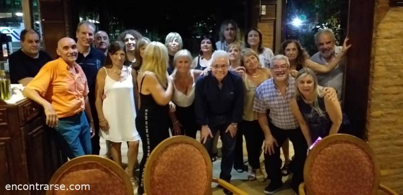 Encuentros Grupales (11/03/2023) :   CENA - SHOW - BAILE