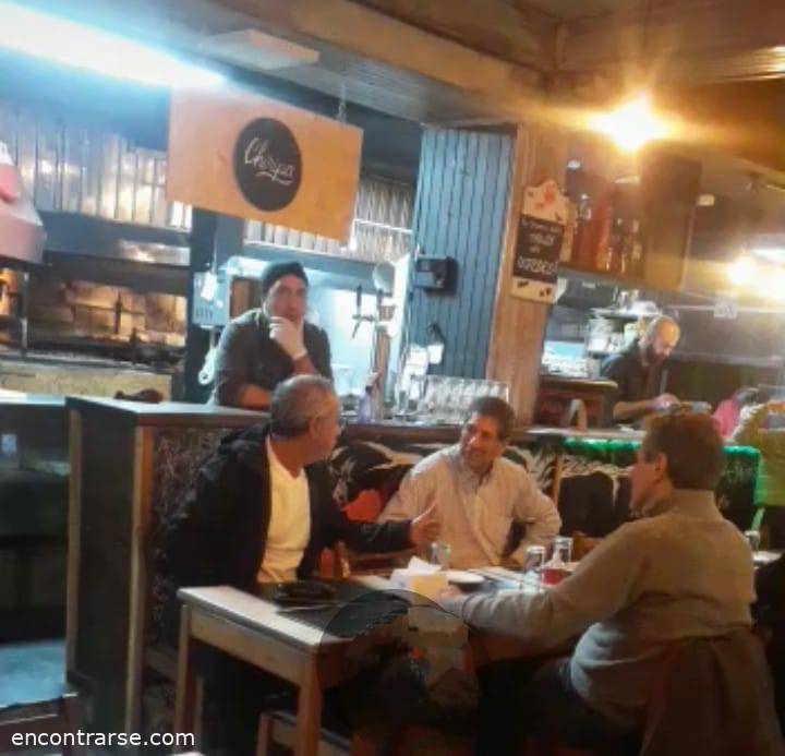 28309 4 Nos juntamos en Montevideo en una Cena Show 