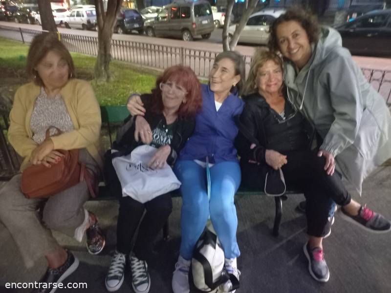28397 3 UNA TARDE NOCHE PARA CAMINAR Y CAFETEAR