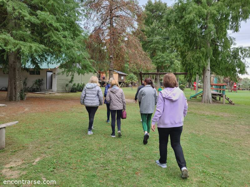 28416 4 CAMINANTES, en esta oportunidad nos iremos a pasar un dia a UNA ISLA EN EL TIGRE