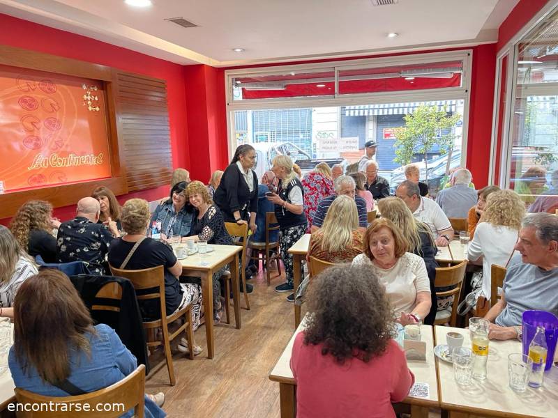 Encuentro 30685 : "SOLTEROS Y FELICES - FESTEJAMOS EL DIA DEL SINGLE!!! - Café Conociéndonos, charlas, amigos y algo más