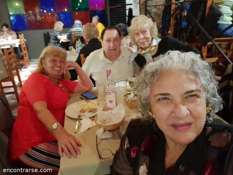 Encuentro 32621 : AÑO NUEVO ,  BRINDAMOS EN EL MAR.......