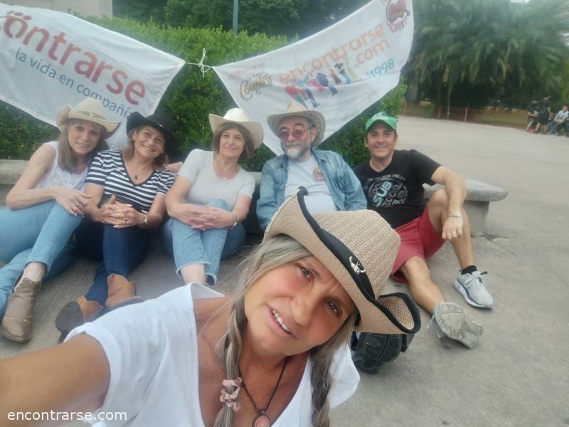 Encuentro 32753 : EN ENCONTRARSE TAMBIEN SE BAILA COUNTRY