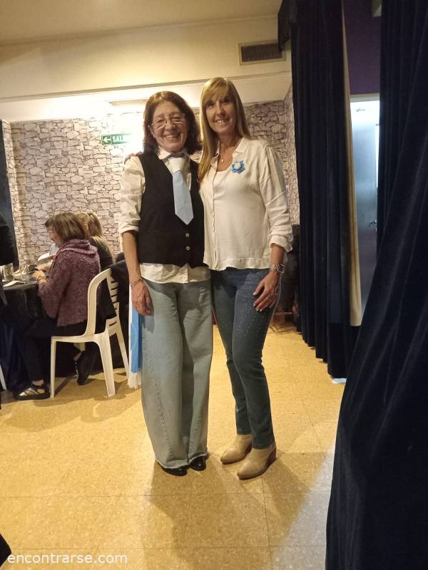 Encuentro 34213 : ¡JUNTADA PATRIA ! TARDE DE BAILE, KARAOKE Y PURA DIVERSION.......