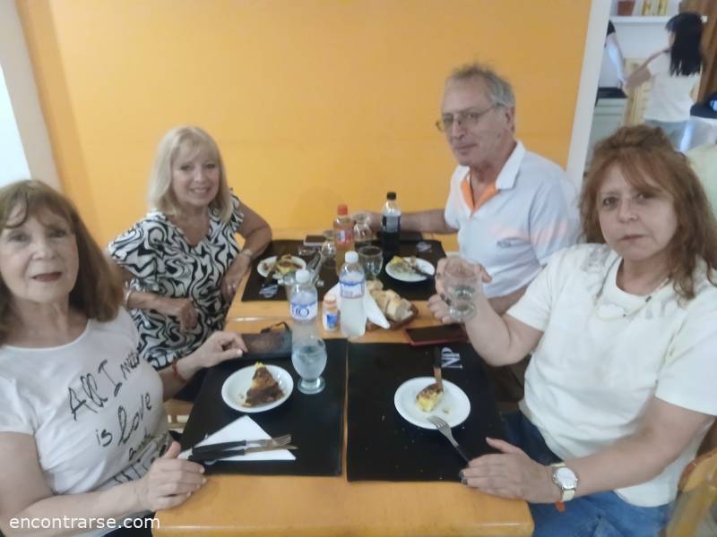 Encuentro 35248 : AÑO NUEVO,   FESTEJAMOS EN EL MAR .........