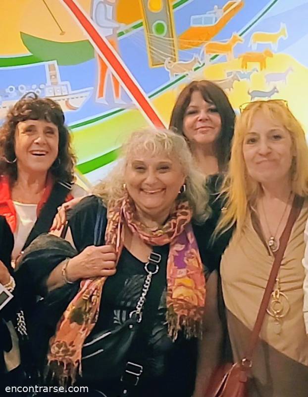 Encuentro 36105 : Las mujeres, la música y el video