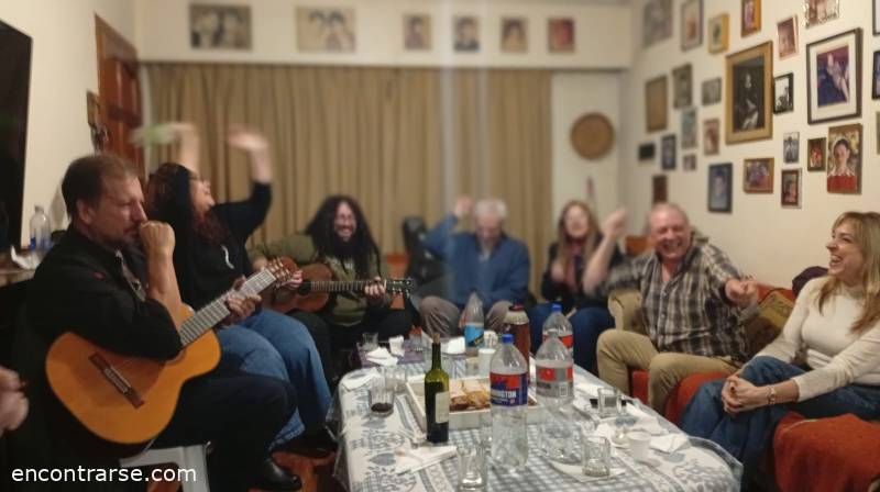 Encuentro 36535 : GUISO DE LENTEJAS Y GUITARREADA EN LO DE MAJO!!!