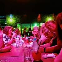 Encuentro 28079 : ASPEN CLASICOS POP FOOD & LIVE MUSIC
