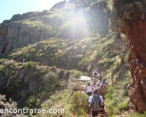 ESTA FOTO ES  MA  RA  VI   LLO  SA!!!!!!!!!!!!!!  ALLI VAMOS, EN CARAVANA HACIA NUESTRO DESTINO: LA CIMA DEL URITORCO, Y LO QUE PARA CADA UNO DE NOSOTROS REPRESENTA :Encuentro Grupal * ASCENSION   AL   CERRO   URITORCO  *