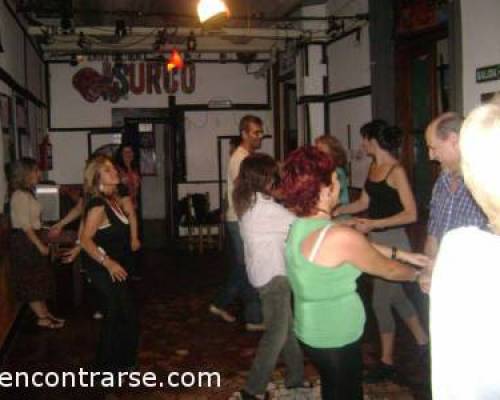 2868 1 VENI a Av. BOEDO 830 * que BAILANDO CON LAS CLASES de DANIELA SEGUIMOS APRENDIENDO y MEJORANDO SALSA , ROCK y AMERICANO!