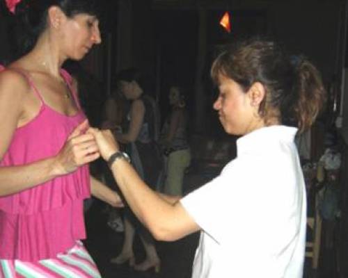 2887 24 VENI a Av. BOEDO 830 * QUE BAILANDO CON LAS CLASES de DANIELA SEGUIMOS APRENDIENDO y MEJORANDO SALSA , ROCK y AMERICANO!