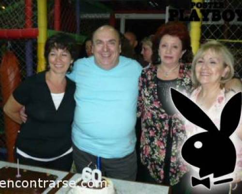 3017 3 JORGE, MIMI , HILDA Y LIDIA, en pagina central de la PLAYBOY!