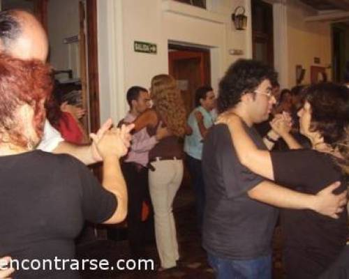 3200 4 VENI a Av. BOEDO 830 * que BAILANDO CON LAS CLASES de DANIELA SEGUIMOS APRENDIENDO y MEJORANDO SALSA , ROCK y AMERICANO!