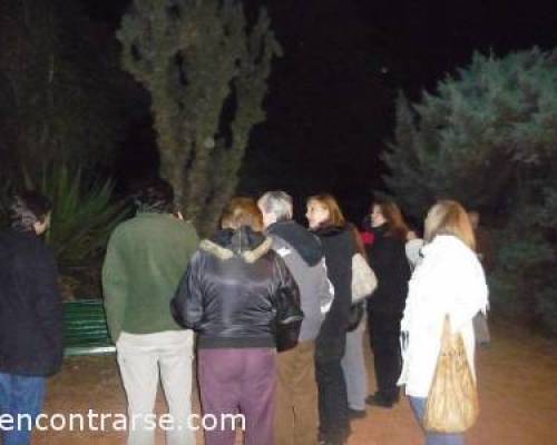 3364 27 PLAZA ITALIA - POR LA JONES -VISITA NOCTURNA AL BOTANICO
