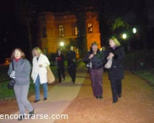 3364 5 PLAZA ITALIA - POR LA JONES -VISITA NOCTURNA AL BOTANICO