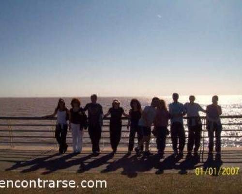 ¡¡CHICOS, QUÉ HERMOSA FOTO!! ME ENCANTÓ. :Encuentro Grupal ZONA NORTE TAMBIEN CORRE !!!!