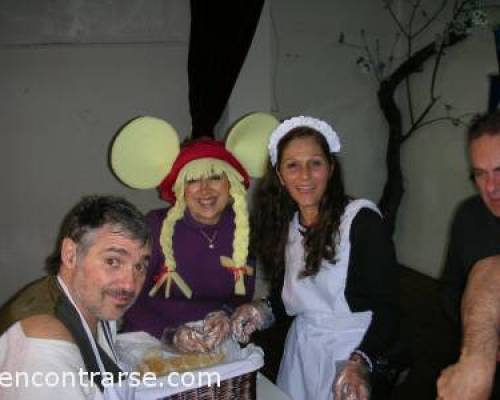 UN COCINERO DE LUJO!!Y NI HABLAR DE LAS MOZAS...¡GRAX! :Encuentro Grupal ¡¡¡UNA FIESTA DE PELÍCULA!!!
