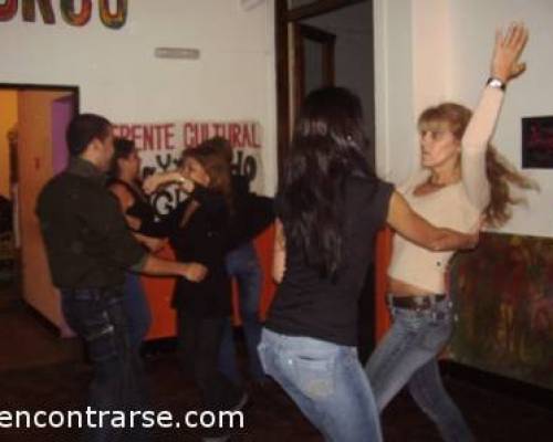 3492 24 VENI a Av. BOEDO 830 * que BAILANDO CON LAS CLASES de DANIELA SEGUIMOS APRENDIENDO y MEJORANDO SALSA , ROCK y AMERICANO!