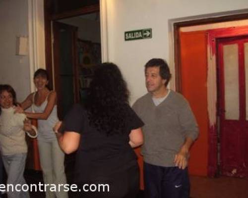 3530 4 VENI a Av. BOEDO 830 * que BAILANDO CON LAS CLASES de DANIELA SEGUIMOS APRENDIENDO y MEJORANDO SALSA , ROCK y AMERICANO!