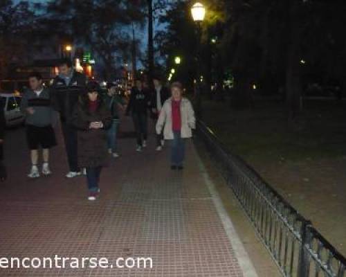 3576 7 SALIMOS MAS TEMPRANO A CAMINAR POR DEVOTO POR EL FERIADO