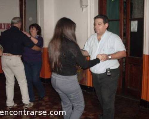 3589 4 VENI a Av. BOEDO 830 * que BAILANDO CON LAS CLASES de DANIELA SEGUIMOS APRENDIENDO y MEJORANDO SALSA , ROCK y AMERICANO!