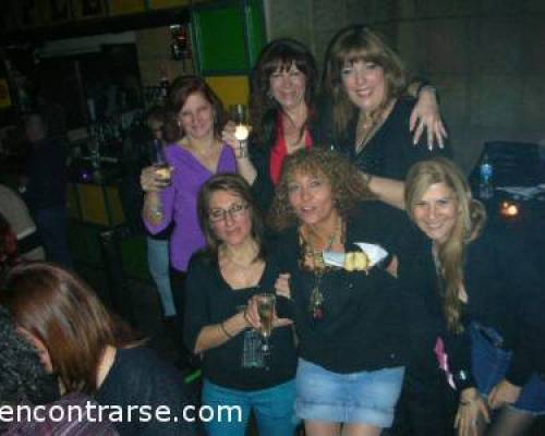 MARUJA...KOMBUCHA..ROMANTICA...GLADYS Y LAURAA..GRACIAS POR LA ONDA QUE LE PONEN A LA NOCHE !!! :Encuentro Grupal FESTEJO MI PRIMER CUMPLEAÑOS CON LA PAGINA EN PINAR DE ROCHA