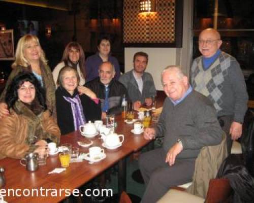 continuamos en el cafecito!! :Encuentro Grupal Cena por el día del amigo!!