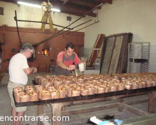 3717 25 La panadería de 1913 donde hacen un pan dulce EX-QUI-SI-TO