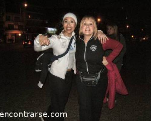 3762 6 CAMINAMOS… En Parque Centenario