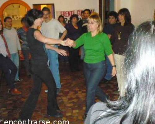 3802 39 VENI a Av. BOEDO 830 * que BAILANDO CON LAS CLASES de DANIELA SEGUIMOS APRENDIENDO y MEJORANDO SALSA , ROCK y AMERICANO!