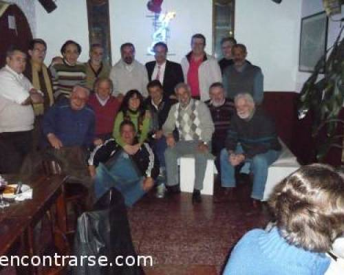 En las salidas de la jones.... no hay hombres... caramba.... :Encuentro Grupal CLUB SOCIAL Cafe de Caballito- Se va la segunda¡¡¡¡¡¡¡¡