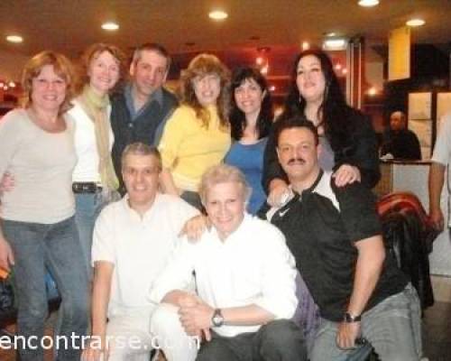 Equipazo!!!gracias la pase fantastico. :Encuentro Grupal Nada por aquí , nada por allá …  ¡BOWLING EN PATERNAL!!!