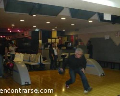 Geniooooooo!!!!!!! :Encuentro Grupal Bowling inesperado!!!!!!!!!!!!!!!!!