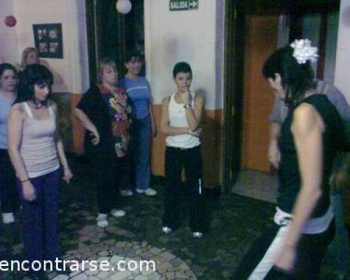 4266 10 VENI a Av. BOEDO 830 * que BAILANDO CON LAS CLASES de DANIELA SEGUIMOS APRENDIENDO y MEJORANDO SALSA , ROCK y AMERICANO! 