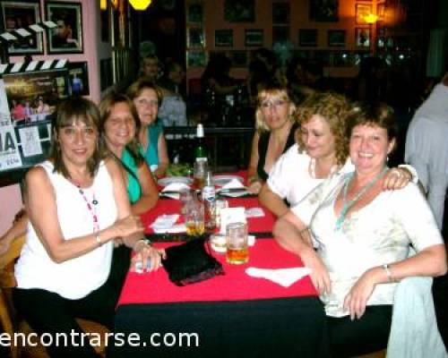 ESTAMOS MUY LINDAS CHICAS :Encuentro Grupal PARA EMPEZAR KARAOKE, DESPUES VEMOS ...